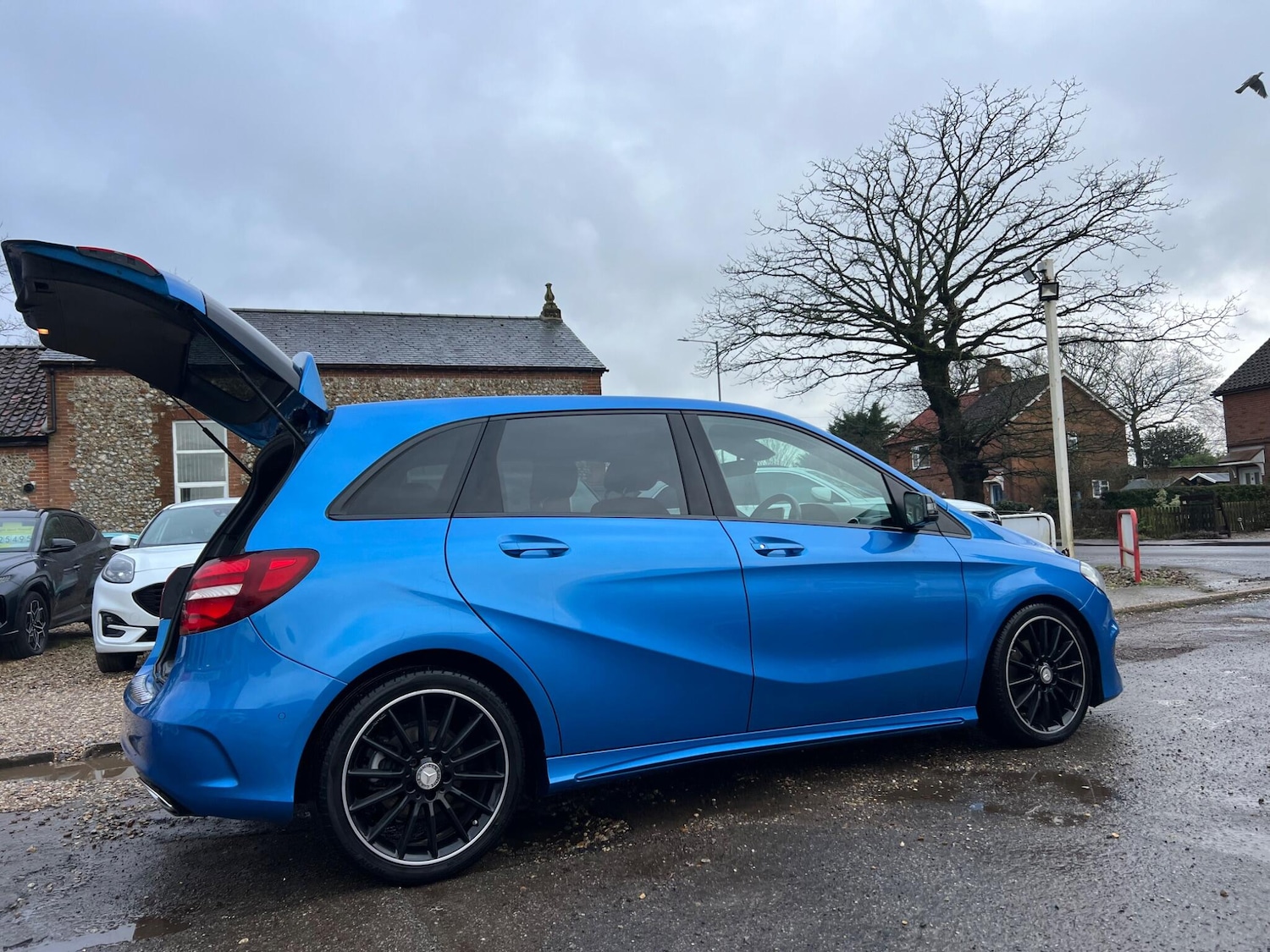 Used Mercedes-Benz B Class 2017 for sale - 77550440: Photo 75