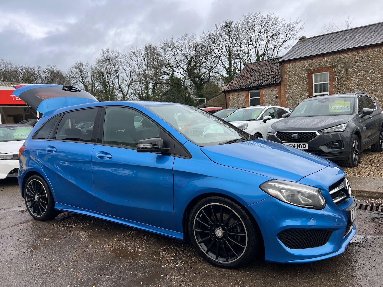 Used Mercedes-Benz B Class 2017 for sale - 77550440: Photo 9