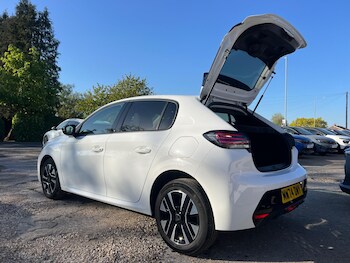 Used Peugeot 208 2024 for sale - 78261462: Photo