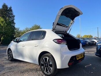 Used Peugeot 208 2024 for sale - 78261462: Photo