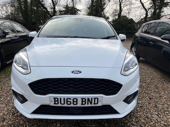 Used Ford Fiesta 2018 for sale - 77454960: Photo
