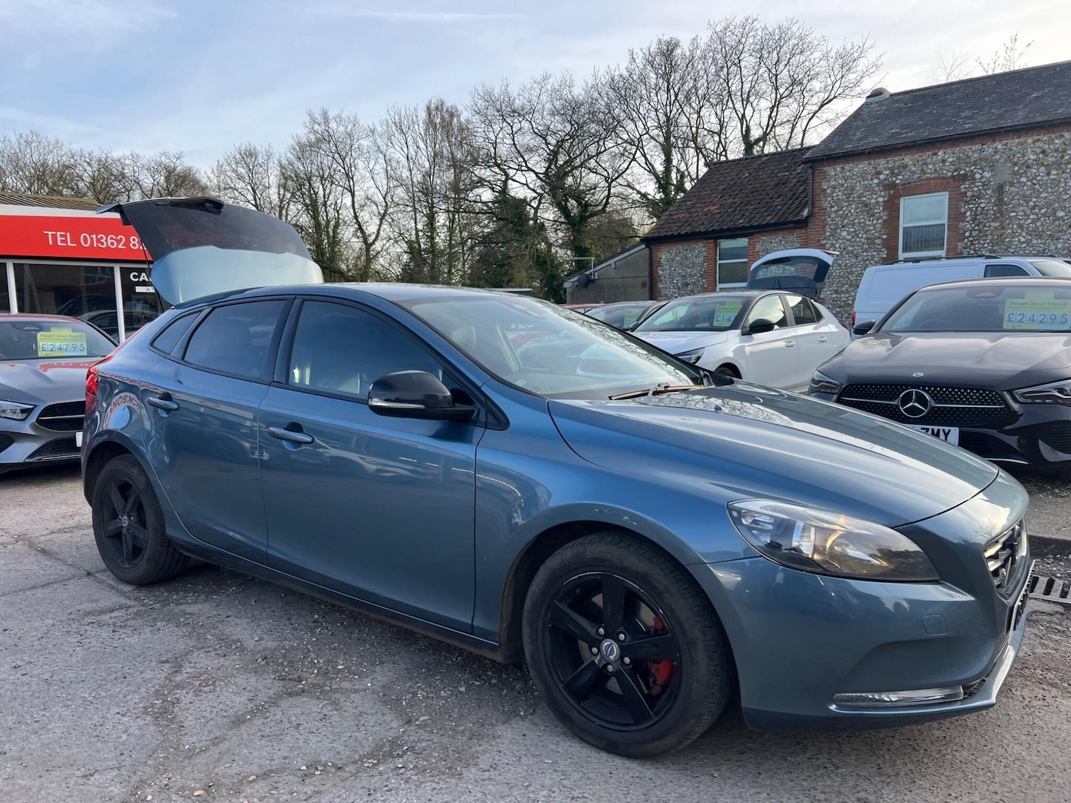 Used Volvo V40 2014 for sale - 77970548: Photo 11