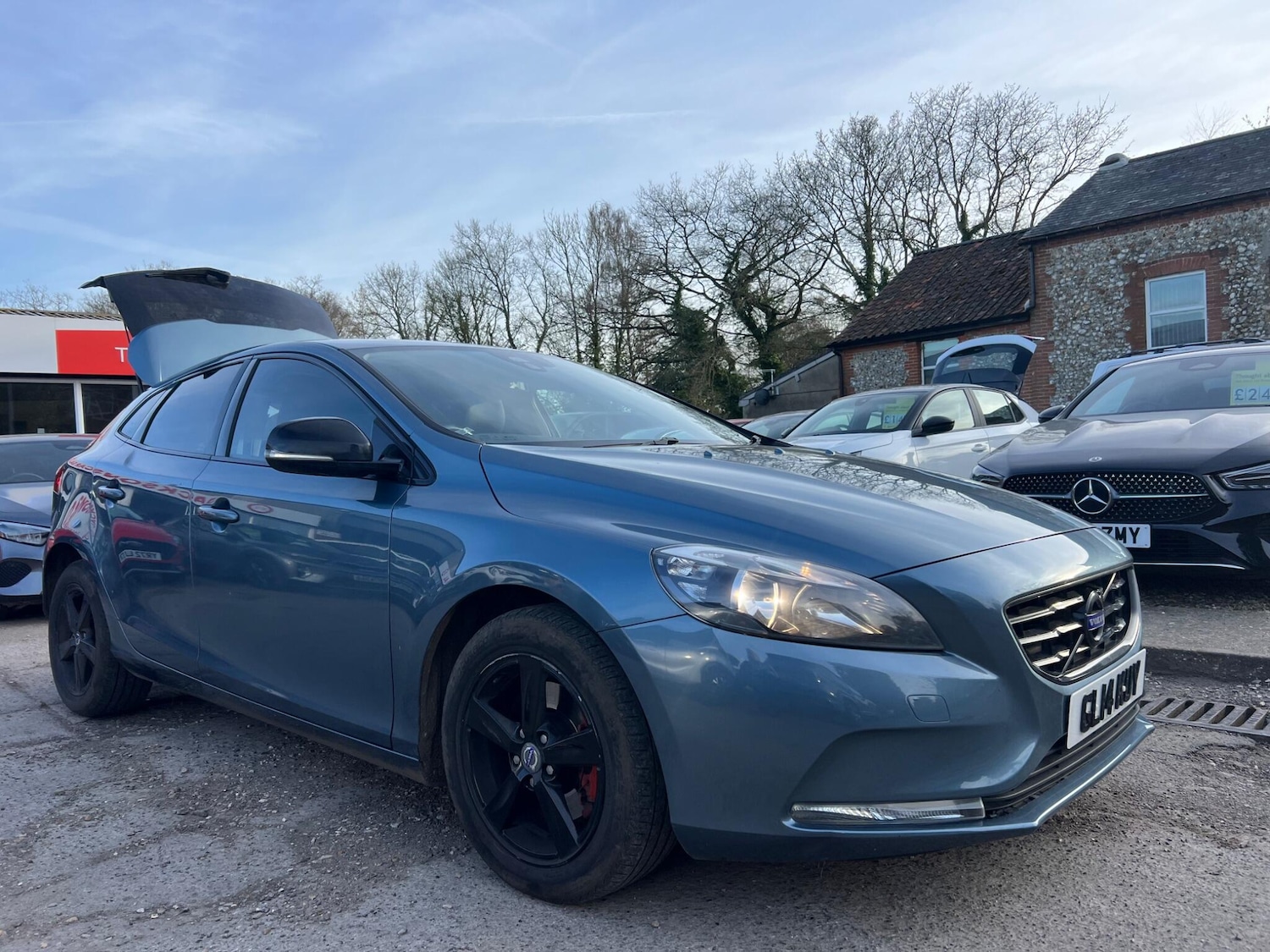 Used Volvo V40 2014 for sale - 77970548: Photo 16