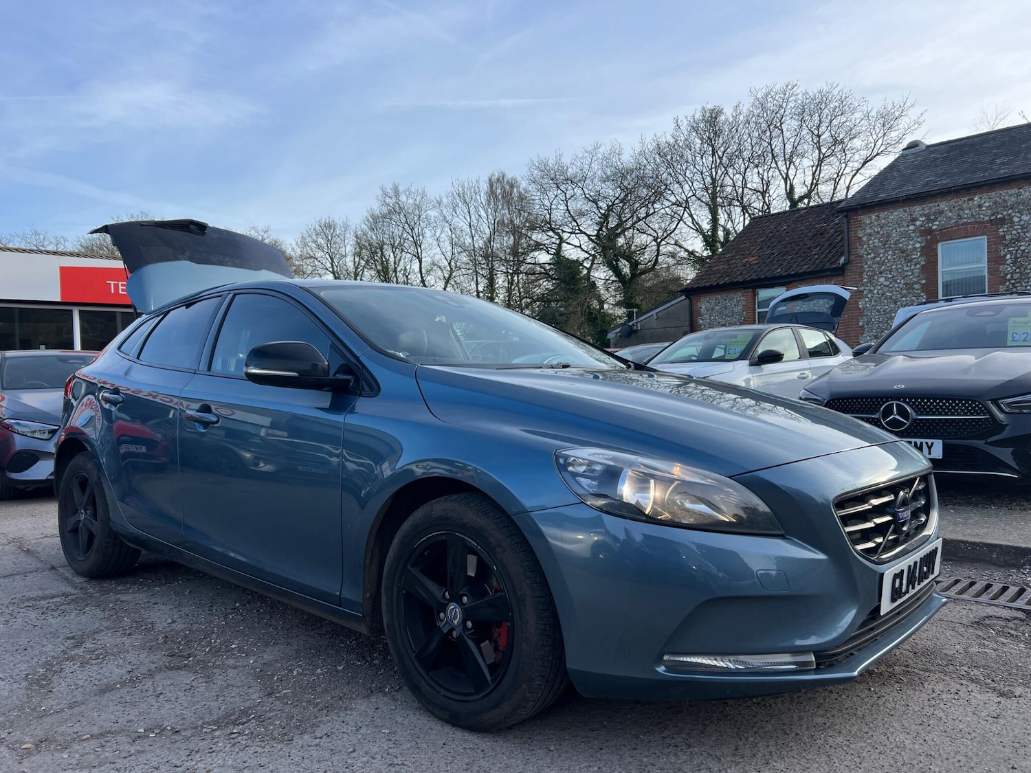 Used Volvo V40 2014 for sale - 77970548: Photo 18