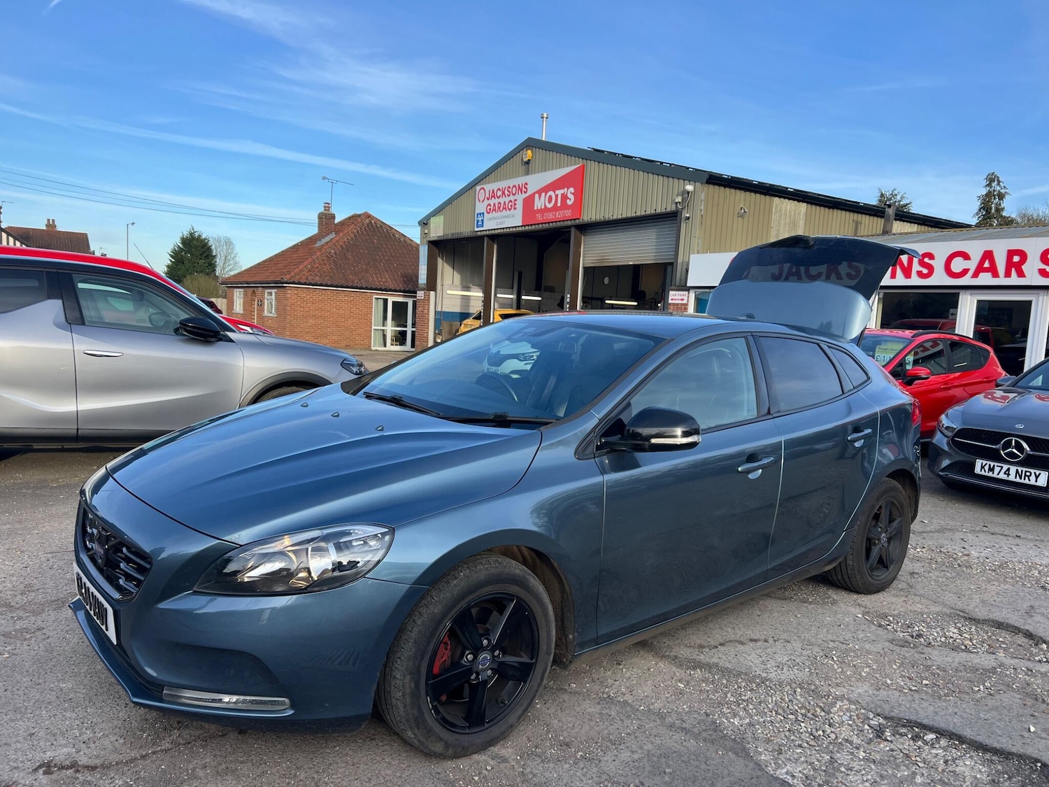 Used Volvo V40 2014 for sale - 77970548: Photo 32