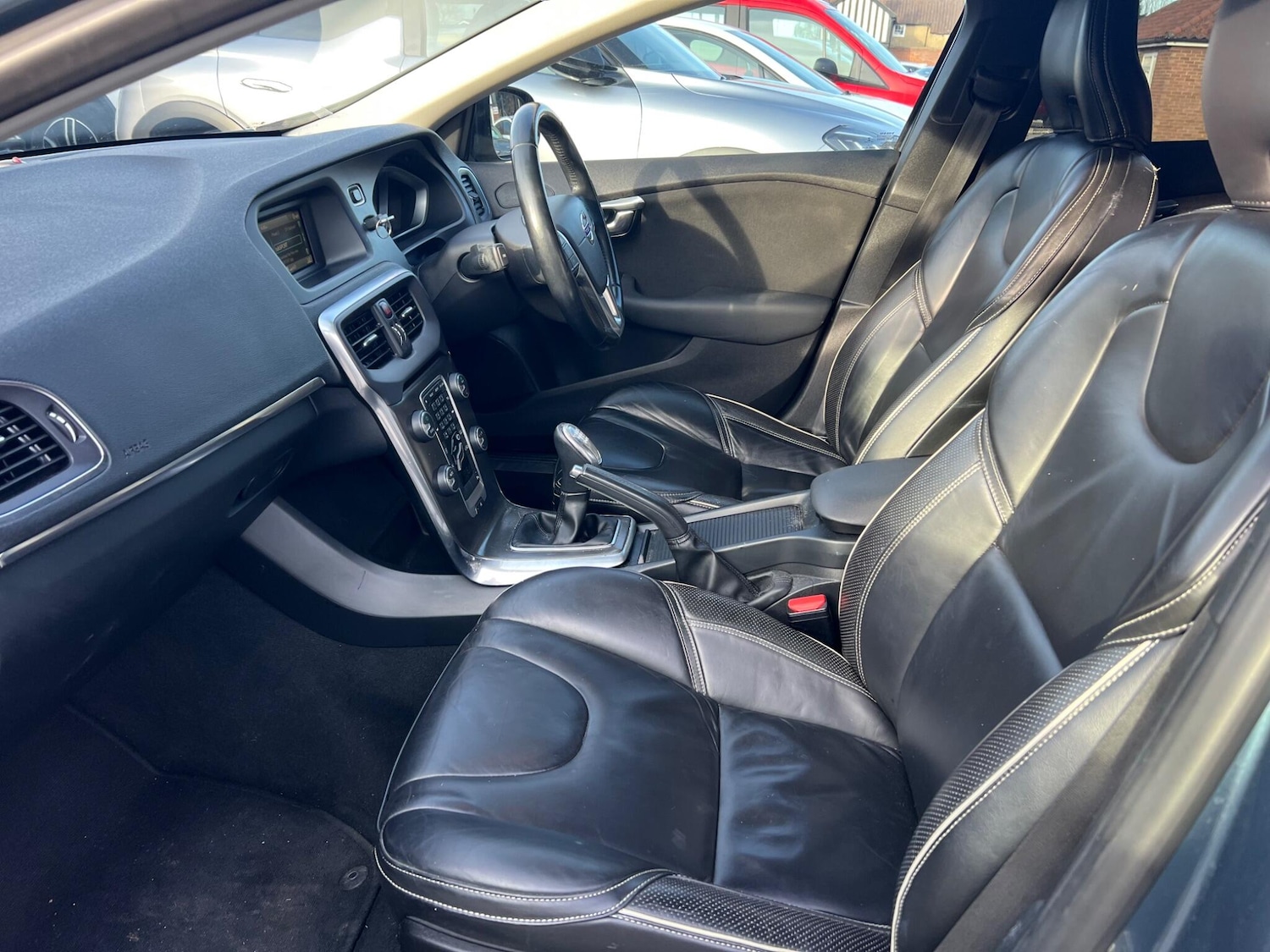 Used Volvo V40 2014 for sale - 77970548: Photo 38