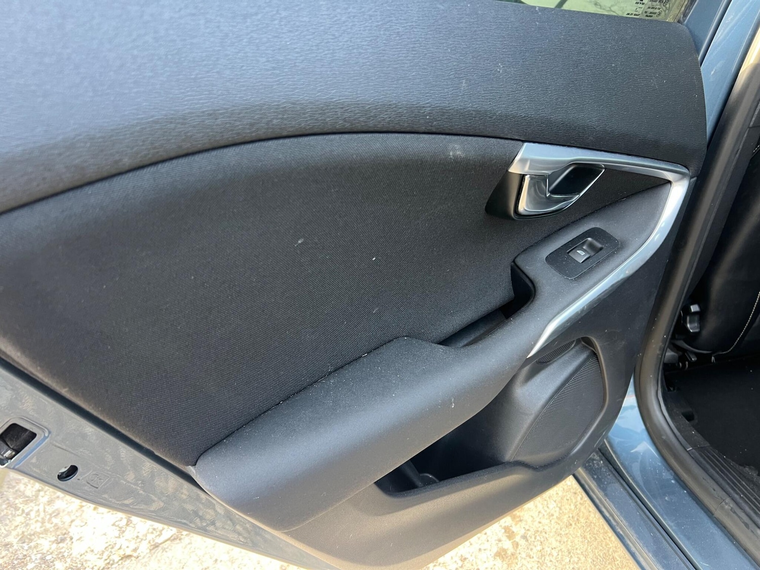 Used Volvo V40 2014 for sale - 77970548: Photo 40