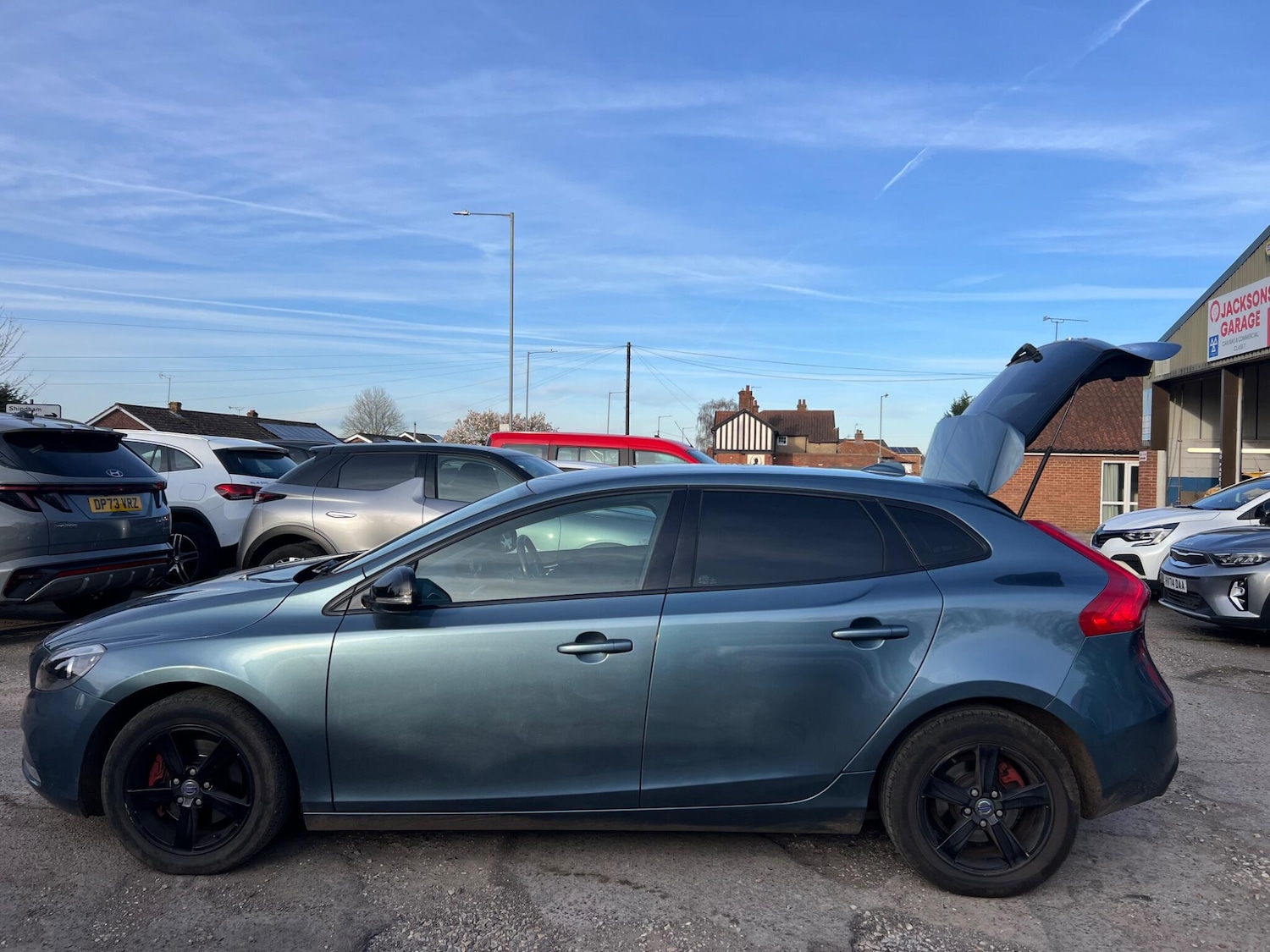 Used Volvo V40 2014 for sale - 77970548: Photo 46