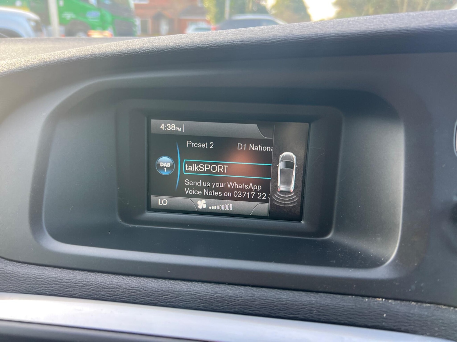 Used Volvo V40 2014 for sale - 77970548: Photo 64