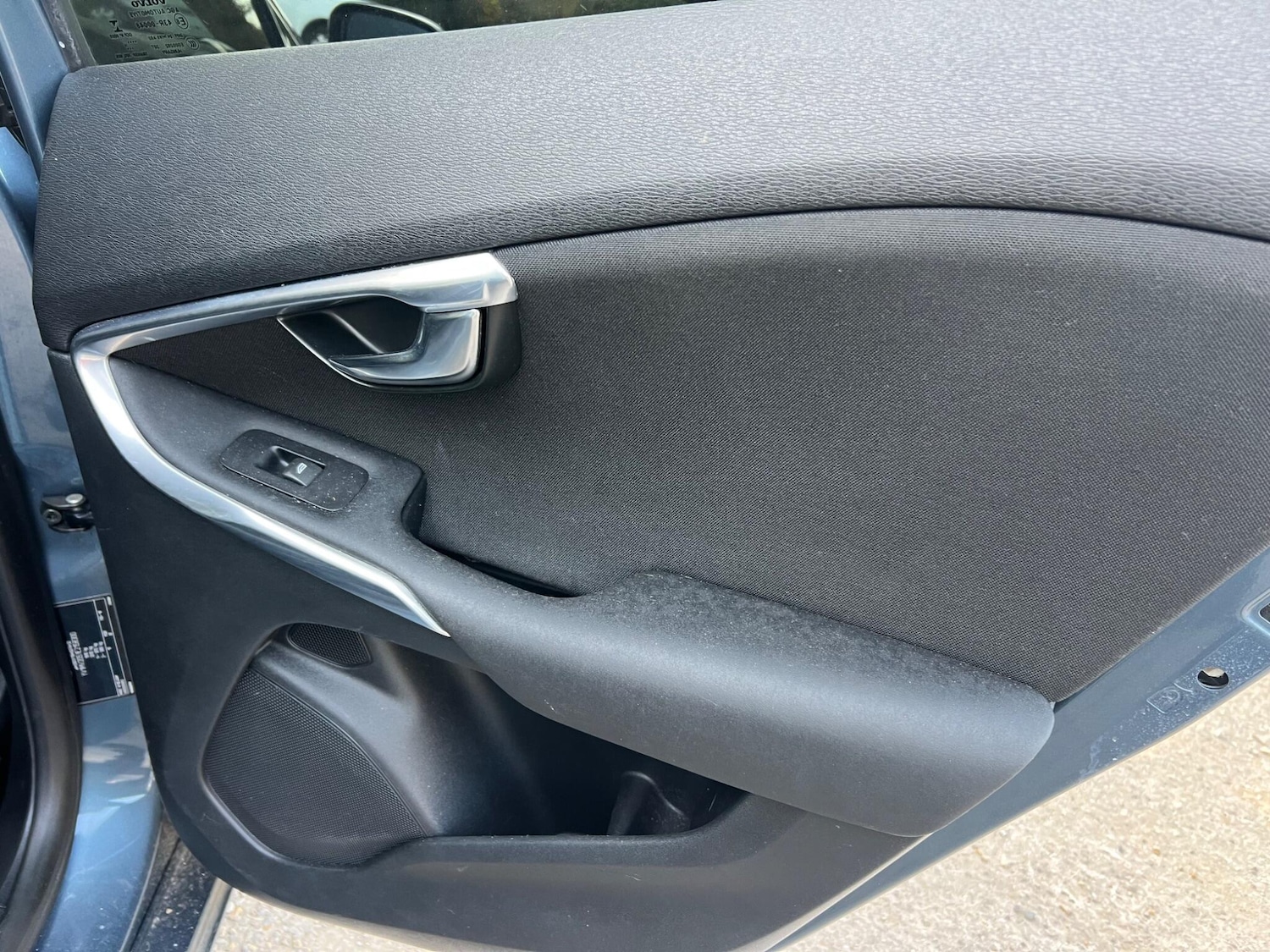 Used Volvo V40 2014 for sale - 77970548: Photo 9