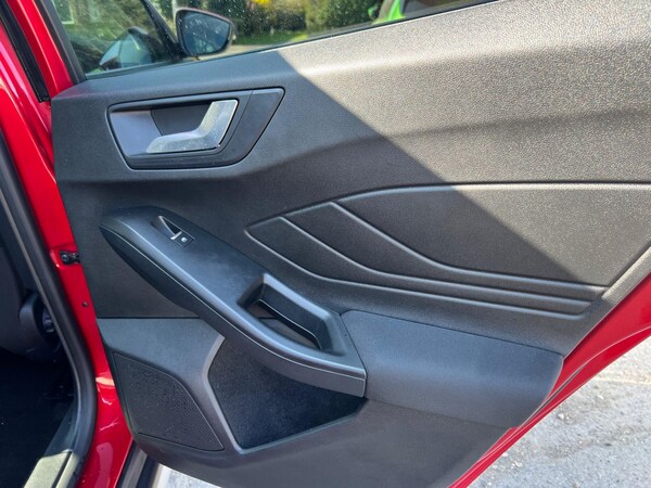 Used Ford Focus 2022 for sale - 74081438: Photo 6