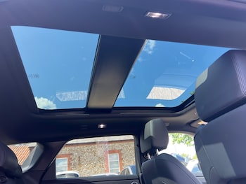 Used Land Rover Range Rover Evoque 2025 for sale - 79316551: Photo