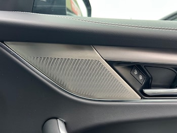 Used Jaguar F-Pace 2022 for sale - 76136541: Photo