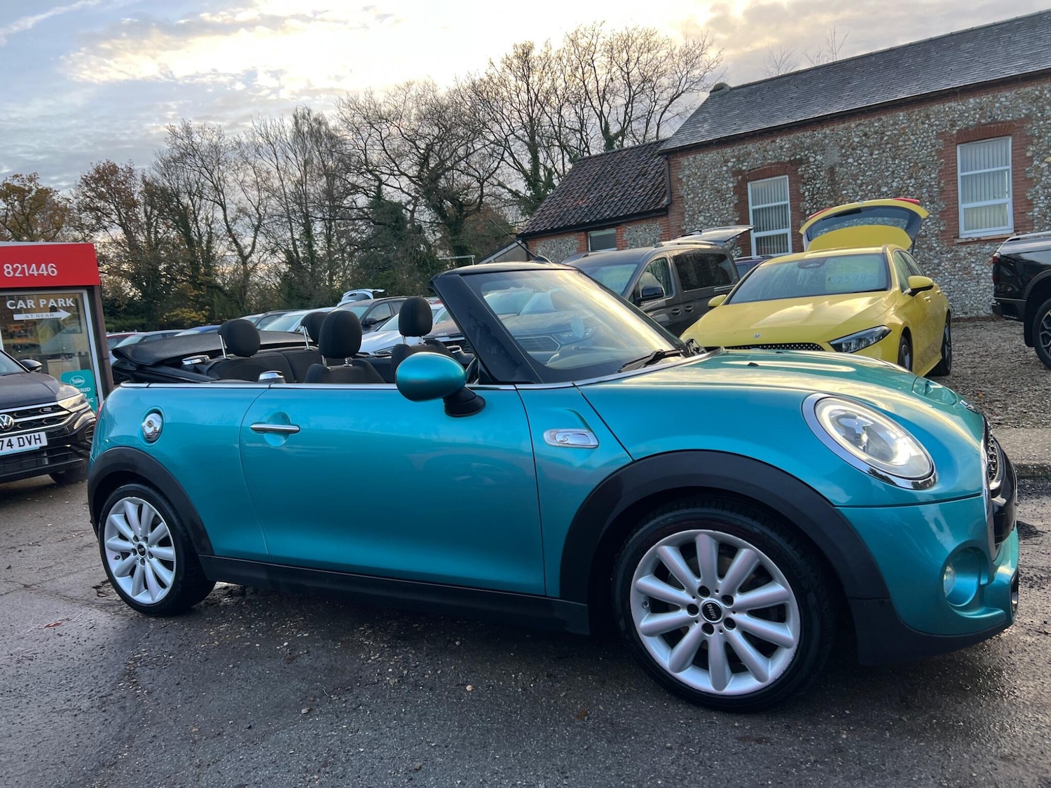 Used MINI Convertible 2017 for sale - 76771872: Photo 1