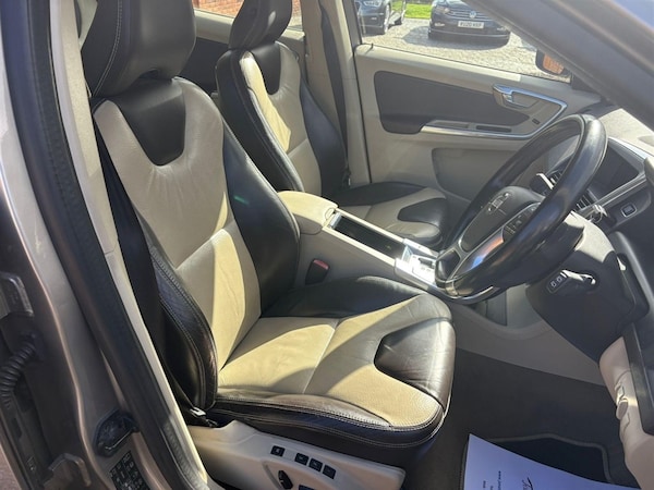 Used Volvo XC60 2011 for sale - 76217343: Photo 13