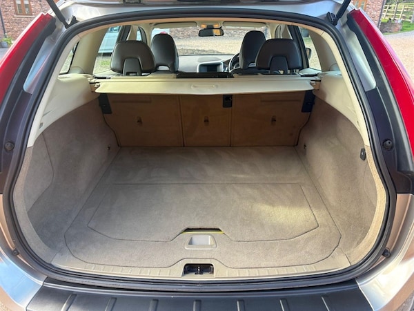 Used Volvo XC60 2011 for sale - 76217343: Photo 18