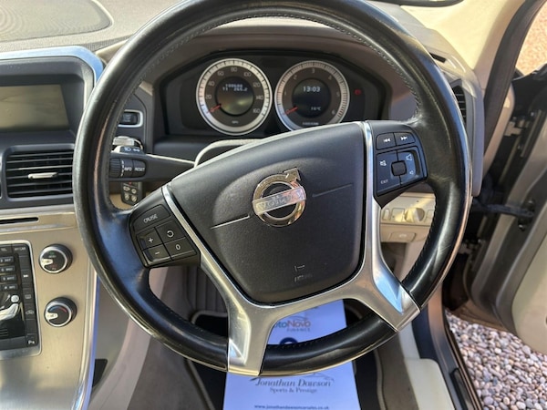 Used Volvo XC60 2011 for sale - 76217343: Photo 19