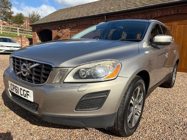 Used Volvo XC60 2011 for sale - 76217343: Photo 3