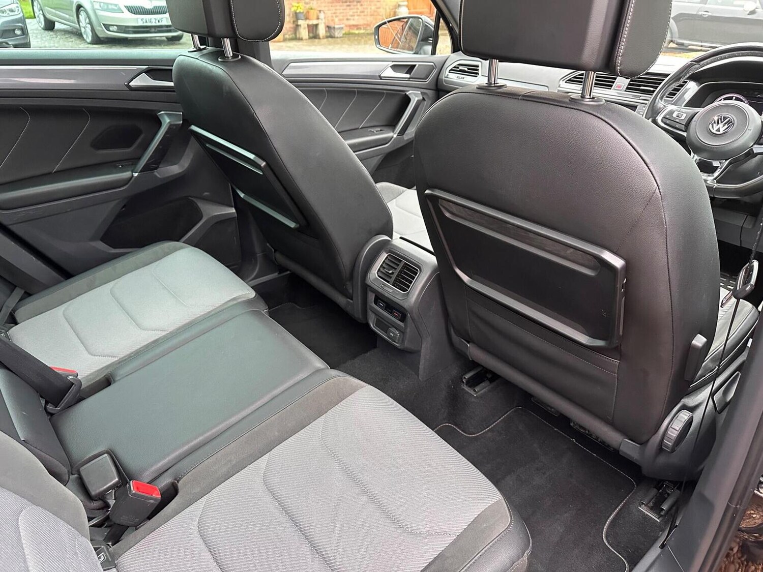 Used Volkswagen Tiguan 2017 for sale - 77638710: Photo 19