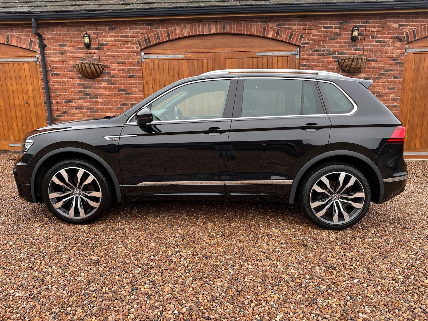 Used Volkswagen Tiguan 2017 for sale - 77638710: Photo 5