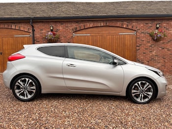Used Kia Pro Ceed 2016 for sale - 75864853: Photo