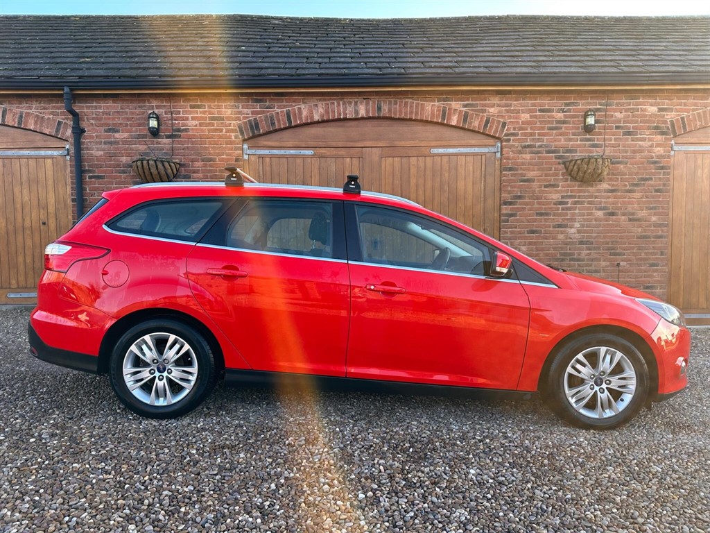 Used Ford Focus 2014 for sale - 76696714: Photo 3