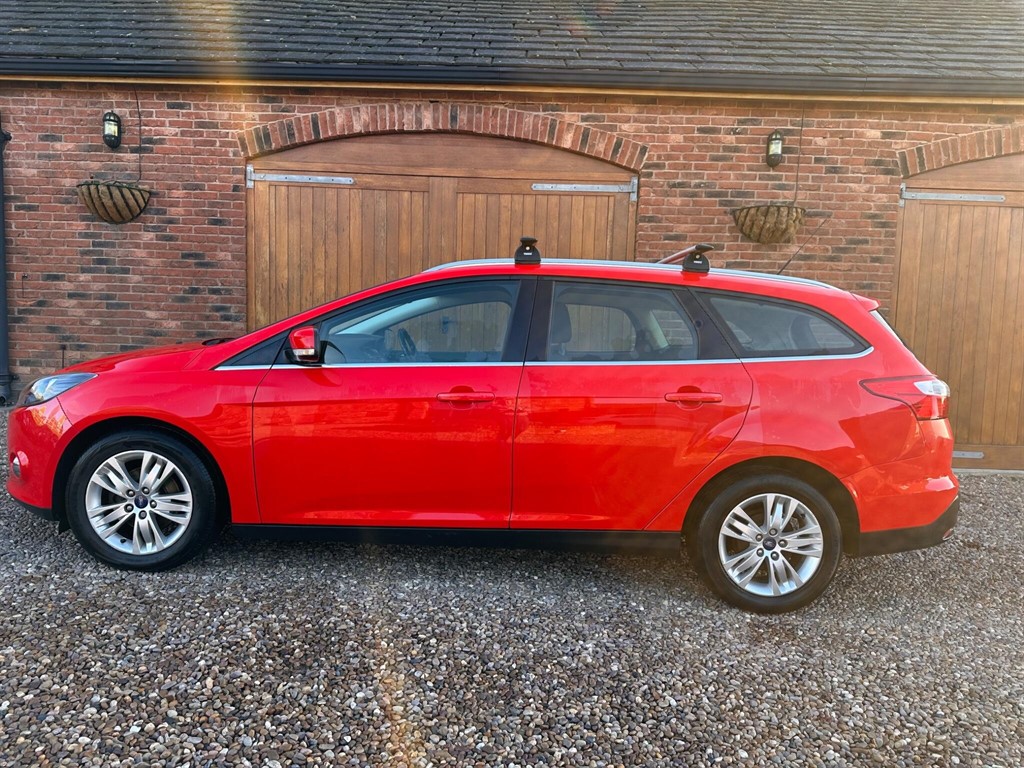Used Ford Focus 2014 for sale - 76696714: Photo 4