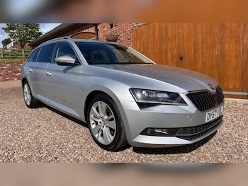 Used Skoda Superb 2017 for sale - 78558862: Photo