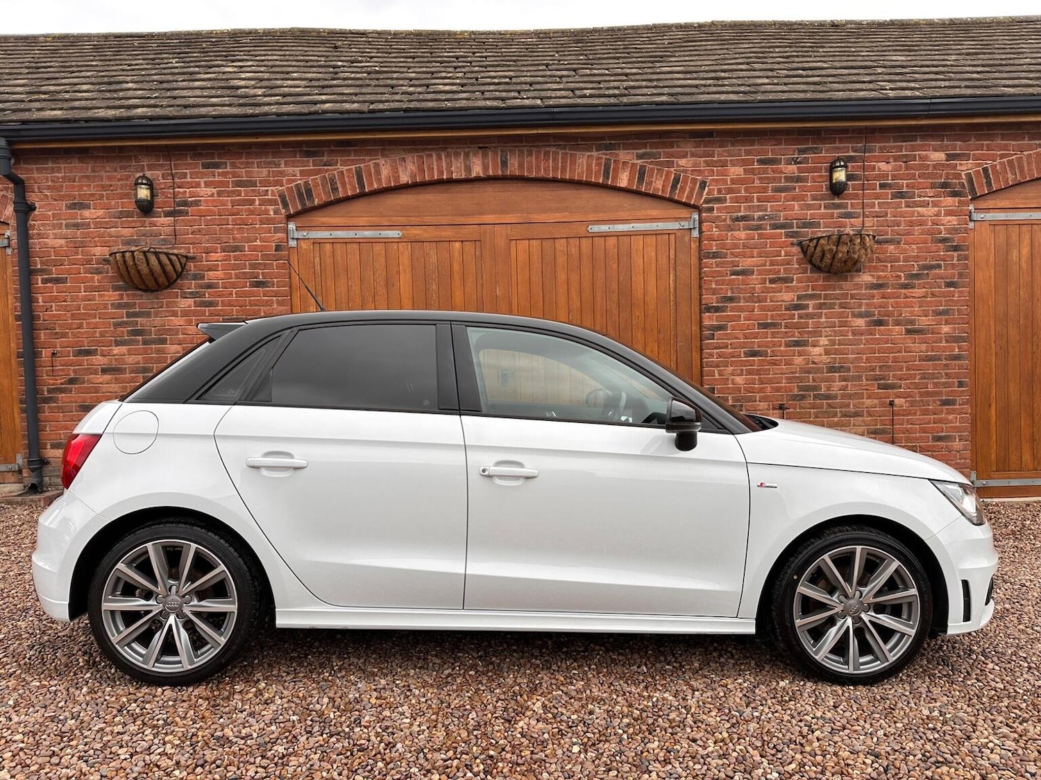 Used Audi A1 2015 for sale - 77781704: Photo 3