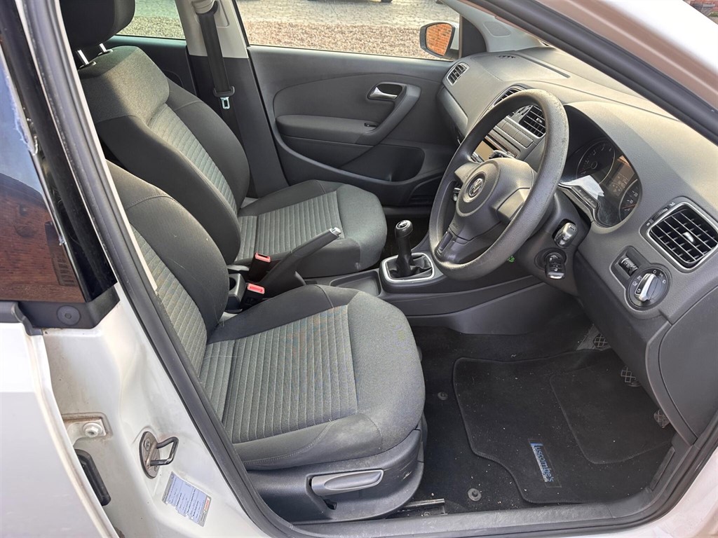 Used Volkswagen Polo 2011 for sale - 77269500: Photo 11