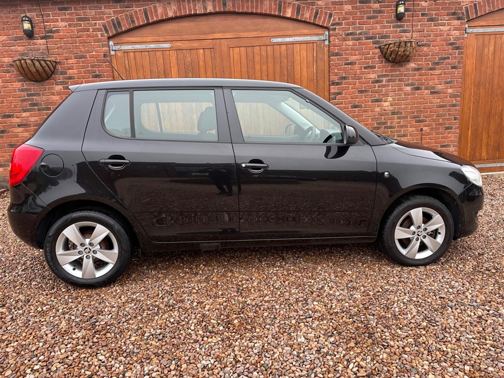 Used Skoda Fabia 2015 for sale - 77389248: Photo 3