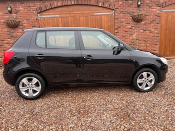 Used Skoda Fabia 2015 for sale - 77389248: Photo