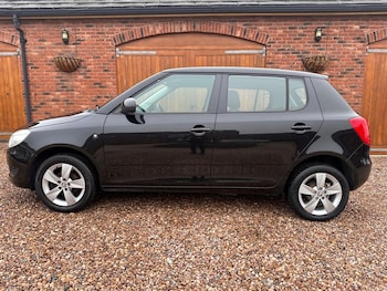 Used Skoda Fabia 2015 for sale - 77389248: Photo