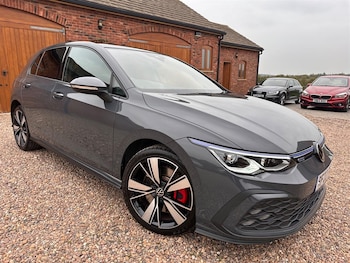 Volkswagen - Golf
