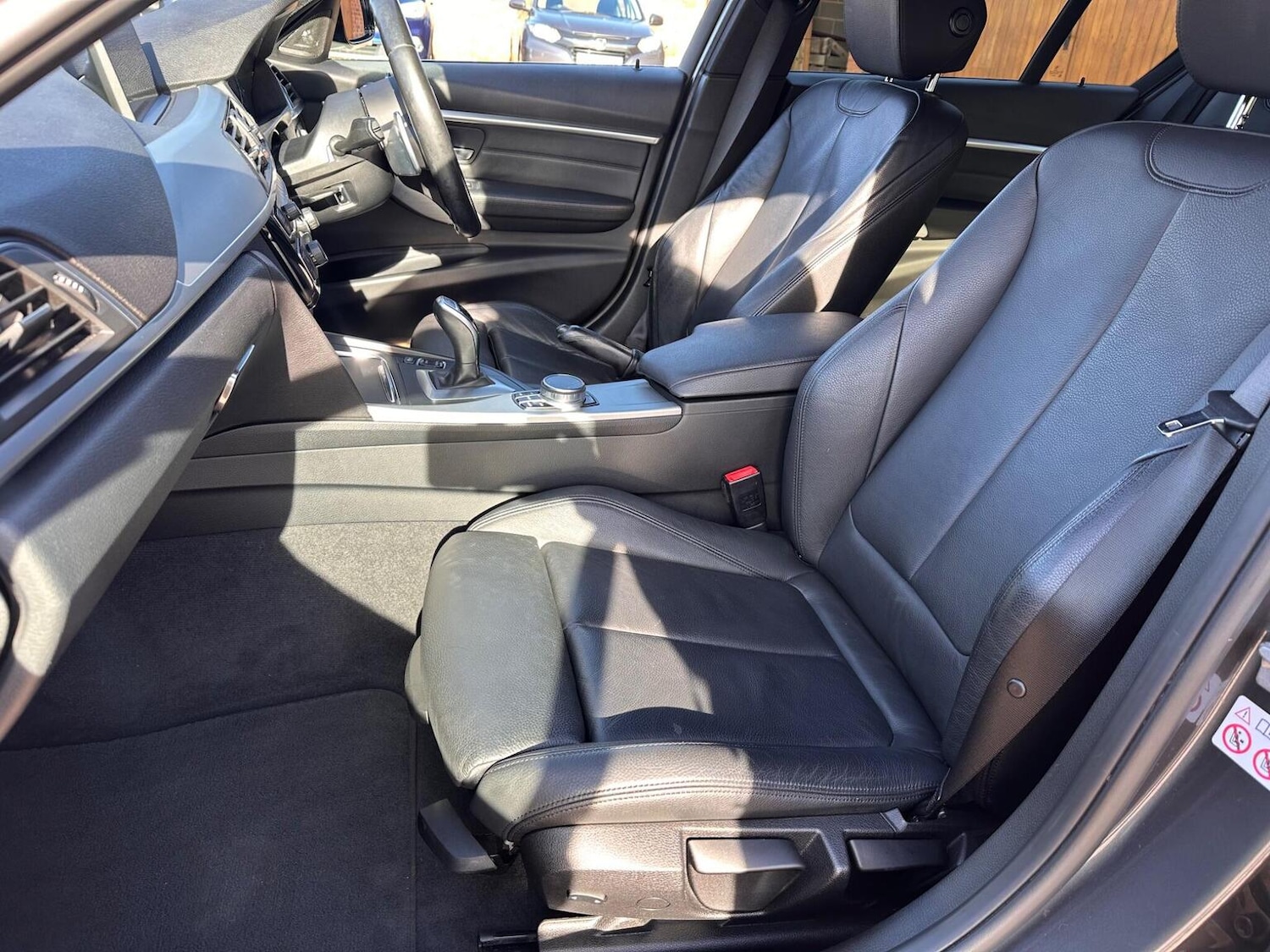 Used BMW 3 Series 2017 for sale - 77638708: Photo 12