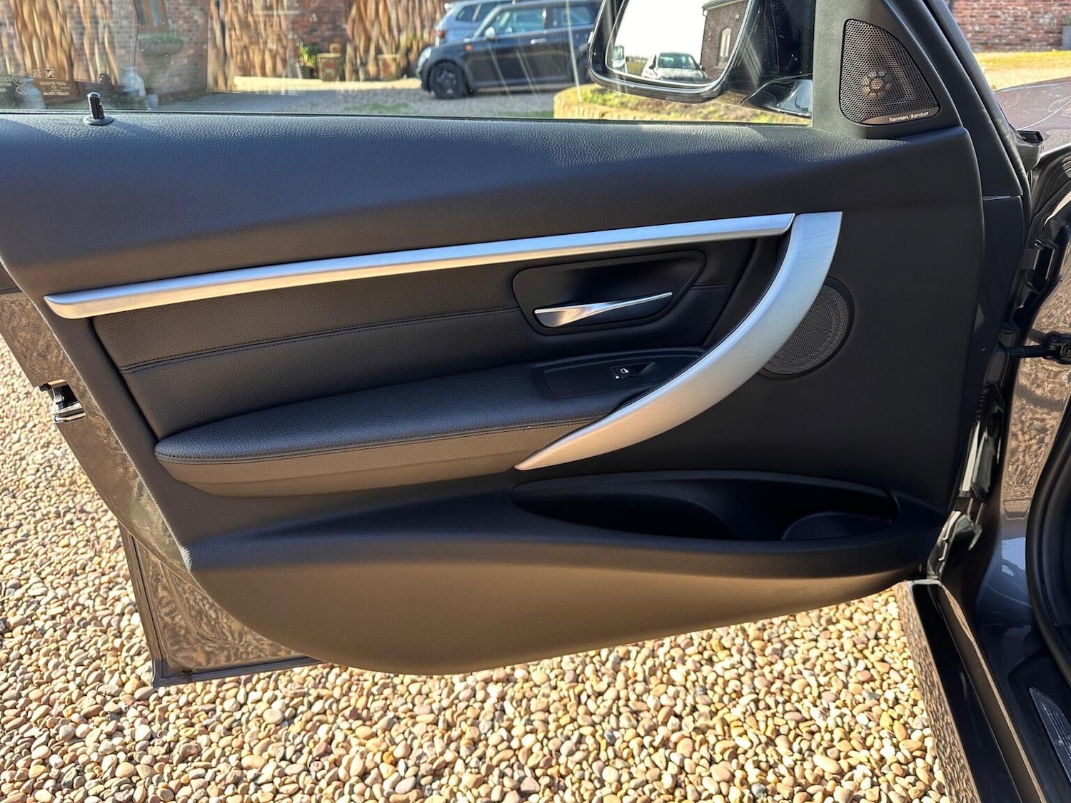 Used BMW 3 Series 2017 for sale - 77638708: Photo 43