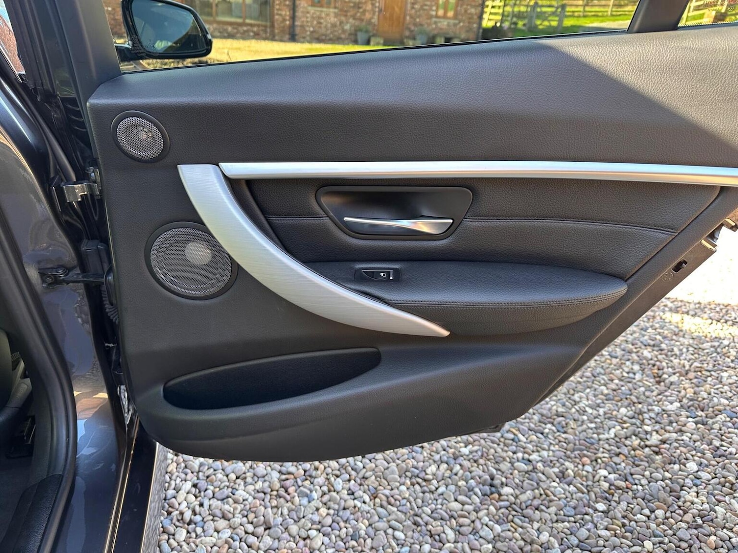 Used BMW 3 Series 2017 for sale - 77638708: Photo 45