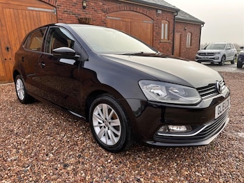 Used Volkswagen Polo 2015 for sale - 77354023: Photo