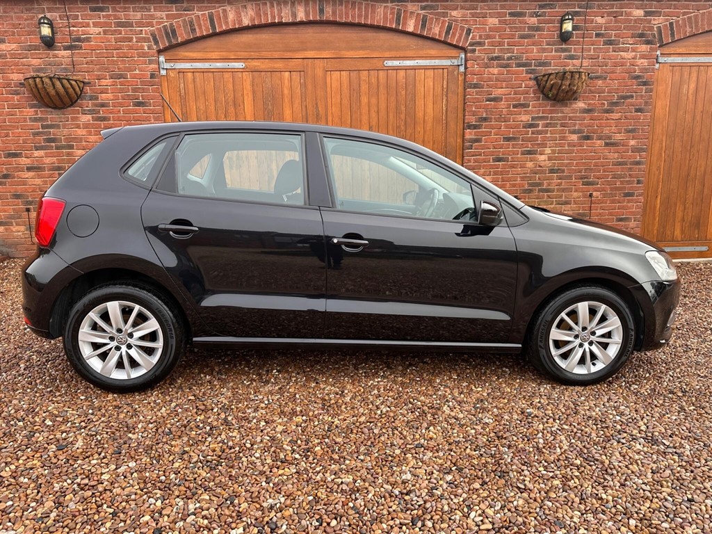 Used Volkswagen Polo 2015 for sale - 77354023: Photo 4