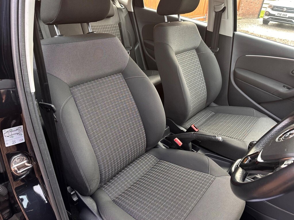 Used Volkswagen Polo 2015 for sale - 77354023: Photo 7