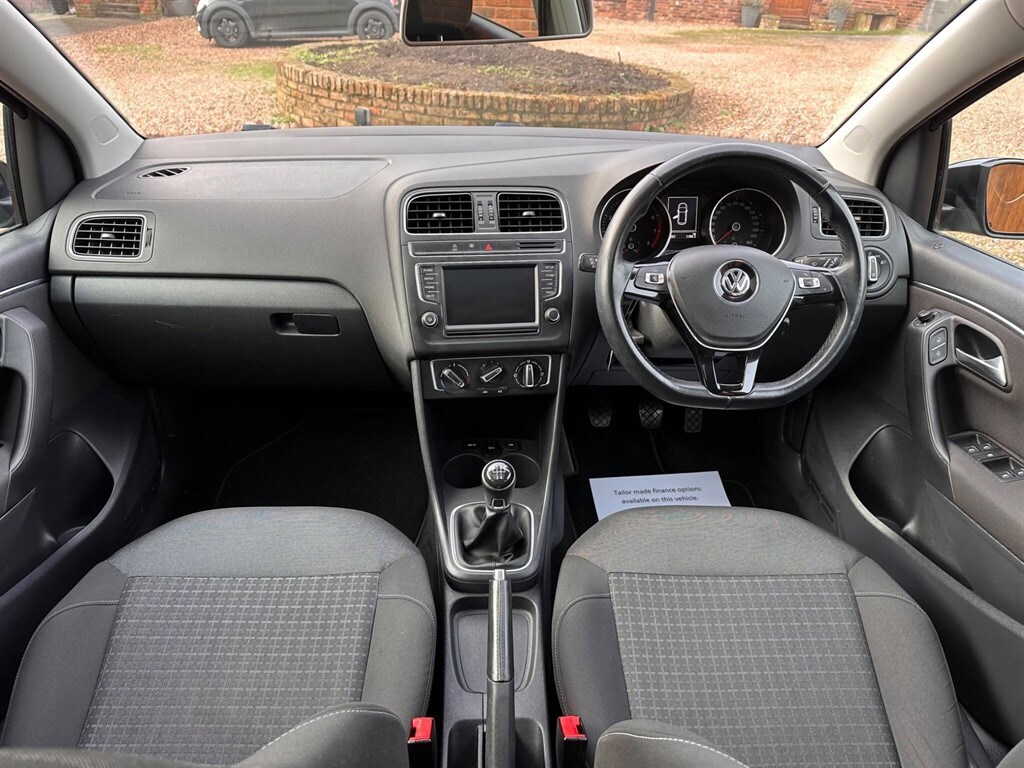 Used Volkswagen Polo 2015 for sale - 77354023: Photo 9