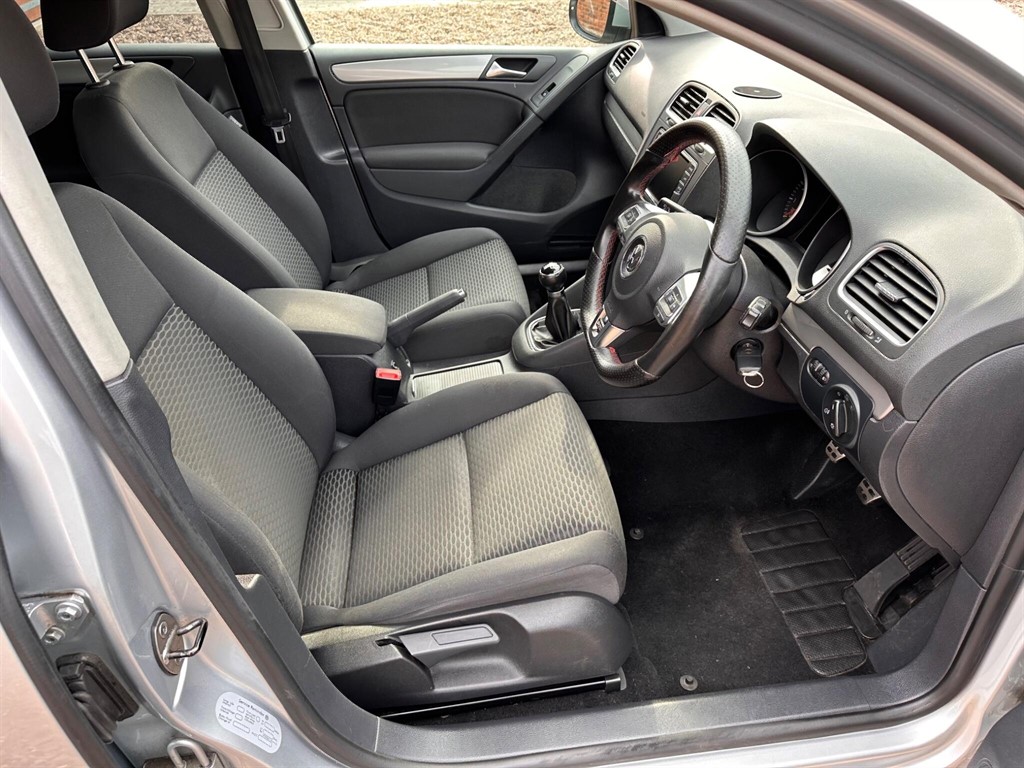 Used Volkswagen Golf 2011 for sale - 76494169: Photo 17