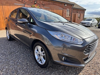 Used Ford Fiesta 2017 for sale - 76015334: Photo