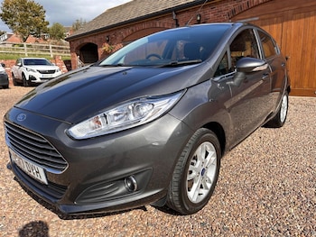 Used Ford Fiesta 2017 for sale - 76015334: Photo