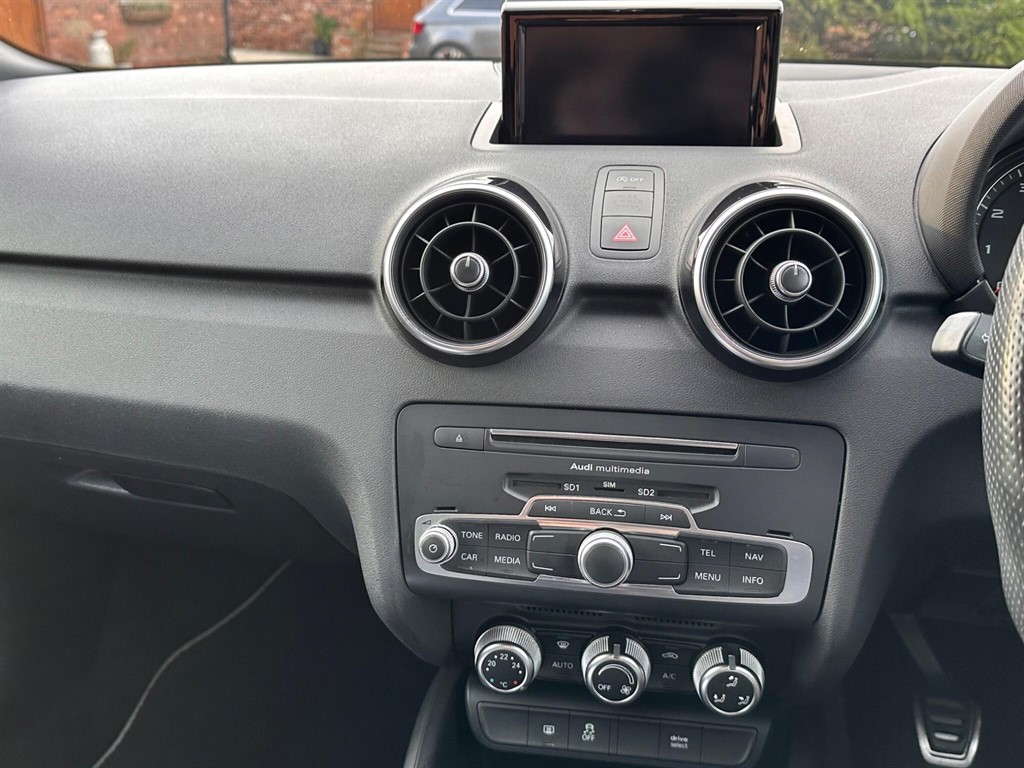 Used Audi A1 2015 for sale - 76861989: Photo 17