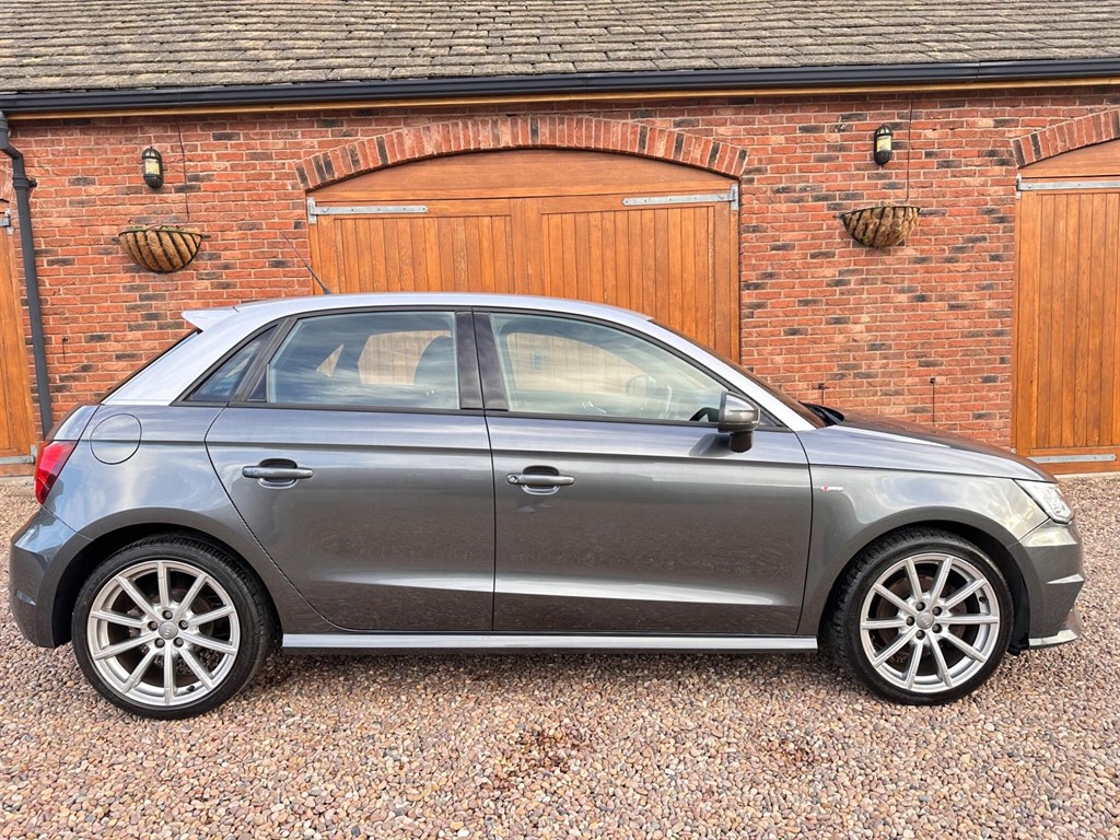 Used Audi A1 2015 for sale - 76861989: Photo 3