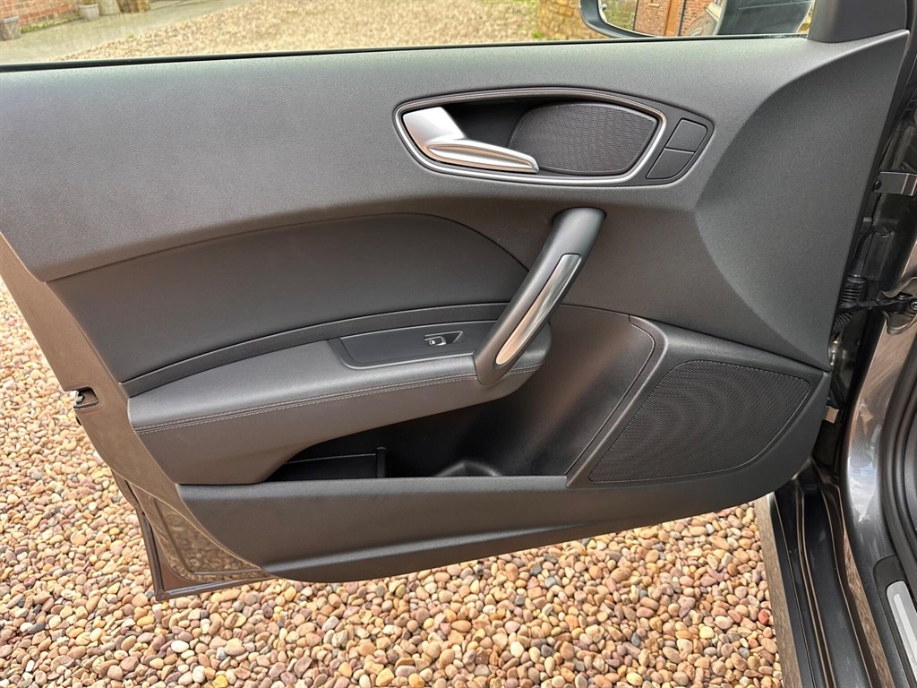 Used Audi A1 2015 for sale - 76861989: Photo 40