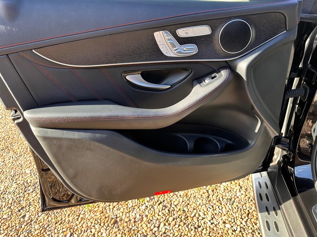 Used Mercedes-Benz GLC 2022 for sale - 76532345: Photo 27