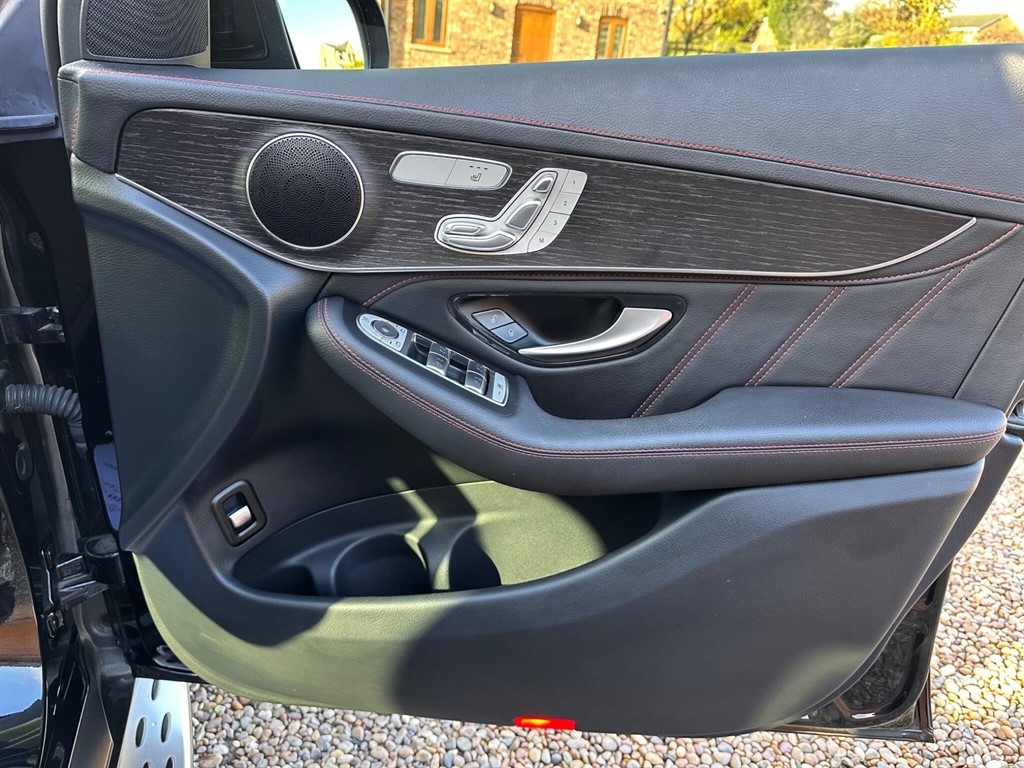 Used Mercedes-Benz GLC 2022 for sale - 76532345: Photo 30