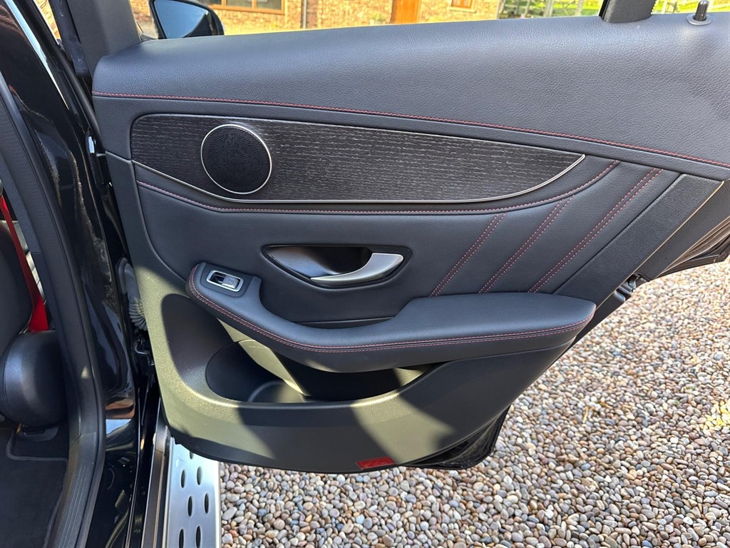 Used Mercedes-Benz GLC 2022 for sale - 76532345: Photo 31